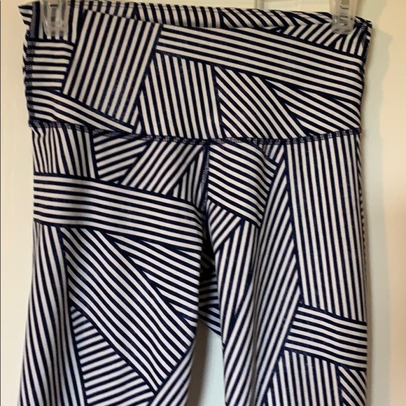 Ladies Old Navy Active Wear - Picture 2 of 6